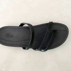 Chaco sandals size 8, New, Black
